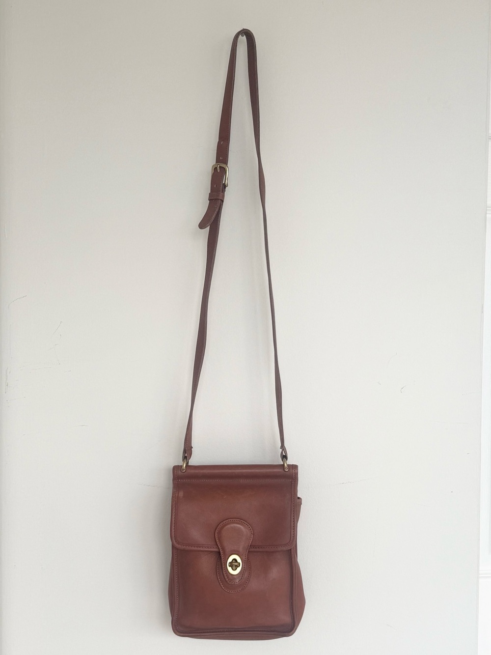 Vintage Coach Murphy Bag Style 323 British Tan Leather Crossbody